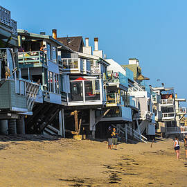 Villas in Malibu by Miroslav Liska