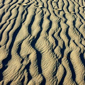 Waves of sand by Sami Sarkis Photography