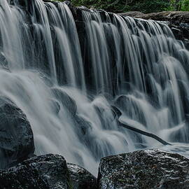 Whitnall Park Pond Over The Edge by Dale Kauzlaric