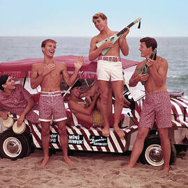 Guys And Gals On The Beach by Tom Kelley Archive