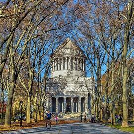 Riverside Park, Grant's Tomb, Nyc by Laura Zeid