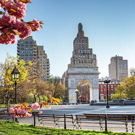 Washington Square Park, Nyc by Lumiere