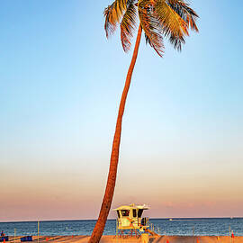 Lifeguard Tower, Fort Lauderdale Fl by Lumiere