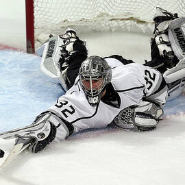 Los Angeles Kings V Chicago Blackhawks by Jonathan Daniel