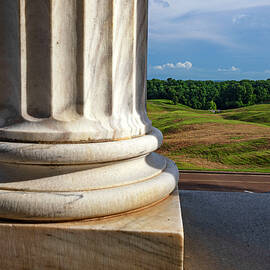 State Memorial, Vicksburg, Ms by Claudia Uripos