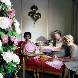 Gloria Vanderbilt At The House Of Revlon by Horst P. Horst
