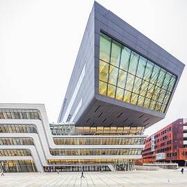 University Of Economics & Business, Vienna by Massimo Borchi
