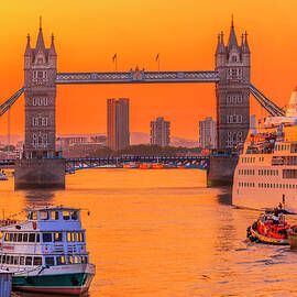 Tower Bridge, London, England by Alessandro Saffo