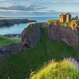 United Kingdom, Scotland, Aberdeenshire, Stonehaven, Dunnottar Castle, Great Britain, British Isles, Warm Late Afternoon Light On The Ruins by Luigi Vaccarella