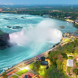 Niagara Falls by Pietro Canali