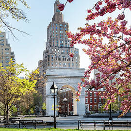 Washington Square Park, Nyc by Lumiere