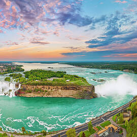 Niagara Falls by Pietro Canali