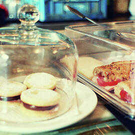 Alfajores Cookies by Lita Bosch