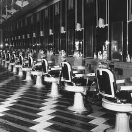 Barber Shop At Merchandise Mart by Chicago History Museum