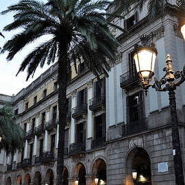 Barcelona, Placa Reial by Stefano Salvetti