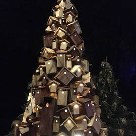 Birdhouse Tree by Richard Reeve