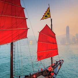 Boat, Victoria Harbor Hong Kong by Maurizio Rellini