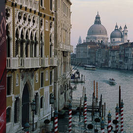 Canal Grande, Venice, Italy by Elan Fleisher