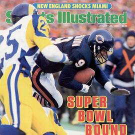 Chicago Bears Qb Jim Mcmahon, 1986 Nfc Championship Sports Illustrated Cover by Sports Illustrated