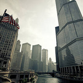 Chicago River At Sunrise by Edwin Chang Photography