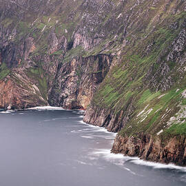 Cliffs Slieve League, Teelin, County Donegal, Ireland, Wild Atlantic Way, Europe by Günther Bayerl