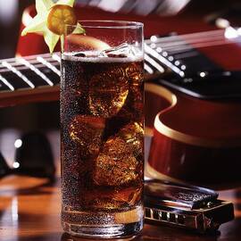 Cola With Brown Rum And Ice Cubes by Raben, Sven C.