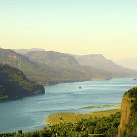 Columbia Gorge by Kativ