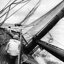 Cowes Regatta by Topical Press Agency