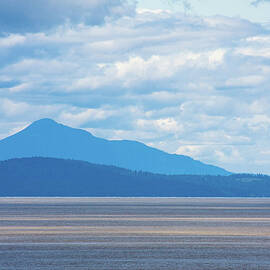 Crossing To Victoria Bc by Laszlo Podor