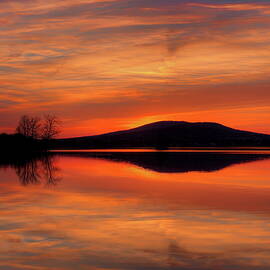 Dan's Sunset by Dale Kauzlaric