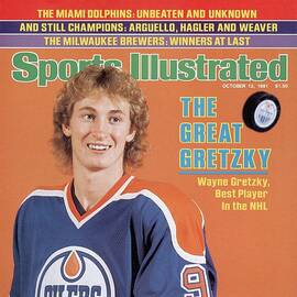 Edmonton Oilers Wayne Gretzky Sports Illustrated Cover by Sports Illustrated