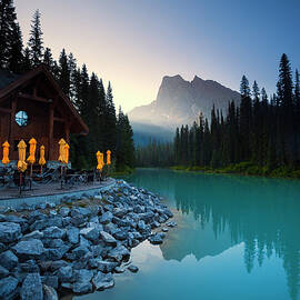 Emerald Lake Lodge by Dan prat