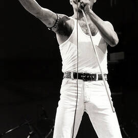 Entertainmentmusic. Live Aid Concert by Popperfoto
