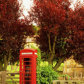 Europe, England, Gloucestershire, Cotswolds, Snowshill, Phone Box by H.& D. Zielske