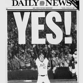 Friont Page, Jesse Orosco And Thousands by New York Daily News Archive