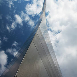 Gateway Arch, St. Louis, Missouri by Elisabeth Pollaert Smith