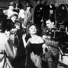 Gloria Swanson As Norma Desmond by Bettmann