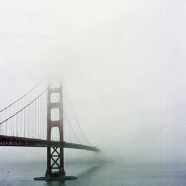 Golden Gate Bridge, San Francisco by Tuan Tran