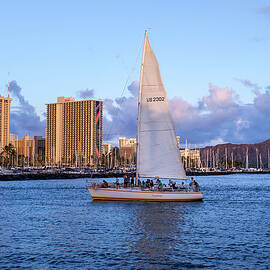 Hawaii, Oahu, Hotel Coastline by Grant Studios