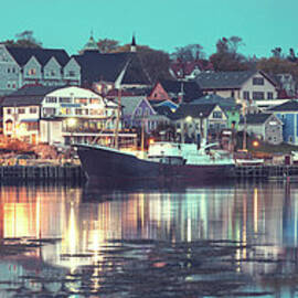 Historic Lunenburg by Shaunl