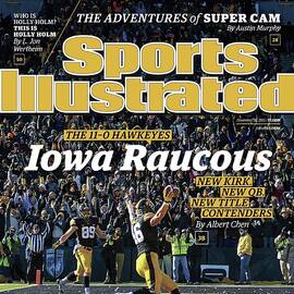 Iowa Raucous. The 11-0 Hawkeyes New Kirk. New Qb. New Title Sports Illustrated Cover by Sports Illustrated