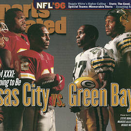Kansas City Chiefs Vs Green Bay Packers, 1996 Nfl Football Sports Illustrated Cover by Sports Illustrated