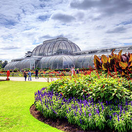 Kew Gardens, London, England by Maurizio Rellini
