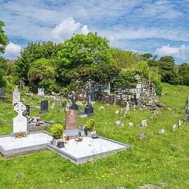 Kilheangul Cemetery, Ireland by Sebastian Wasek