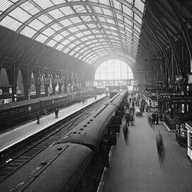 Kings Cross Station by Macgregor