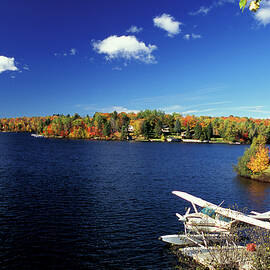 Lake, Indian Summer, Quebec, Canada by Günther Schwermer