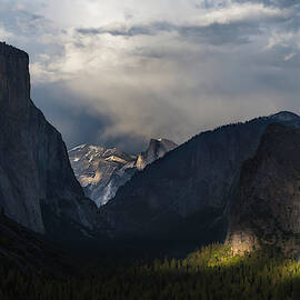 Last Light at Yosemite Tunnel View  by Larry Marshall