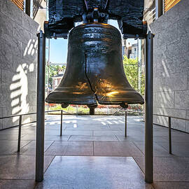 Liberty Bell, Philadelphia, Pa by Claudia Uripos