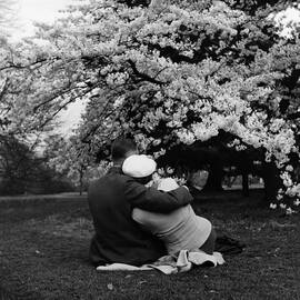 Loving Couple by Fox Photos