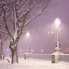 Magical Snow Scene London by Gp232